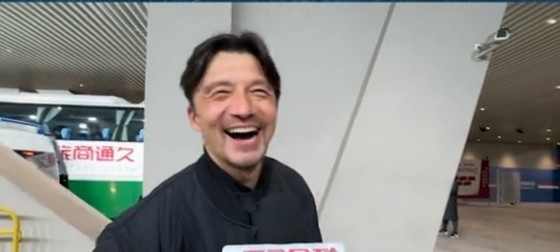 帶孩子和帶球隊(duì)哪個更累？謝暉笑言：都累，但帶孩子更累